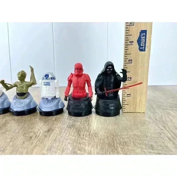 x5 Star Wars The Rise of Skywalker Movie Theater Cup Toppers Cake Figure Bust - Picture 3 of 6